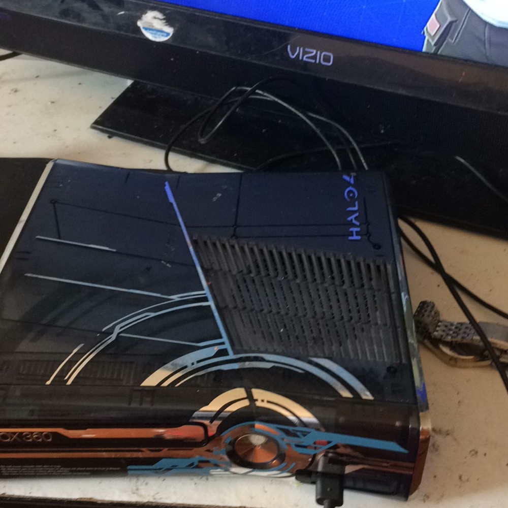 just wanna sell it’s in good shape and ever thing